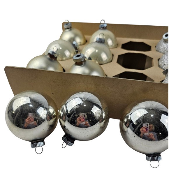Vintage Shiny Brite Christmas Ornaments Glass Silver Gold 12 Piece Set Boxed - Picture 13 of 16